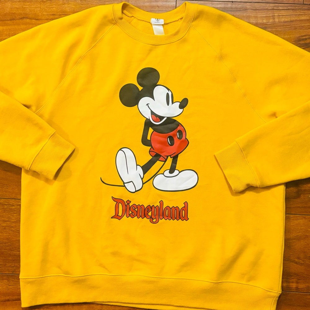 Disney Mickey Mouse Yellow Pullover Sweatshirt XL Extra Large‎ Crewneck